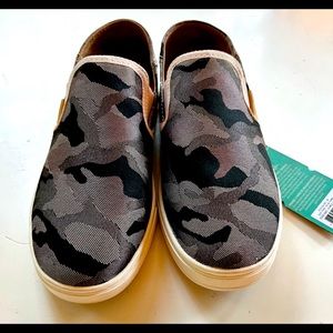 Olukai Pehuea Pa'i Womens Soft Pink/Ke Au Camo Slip-on Shoe Loafer US 6.5 NWT